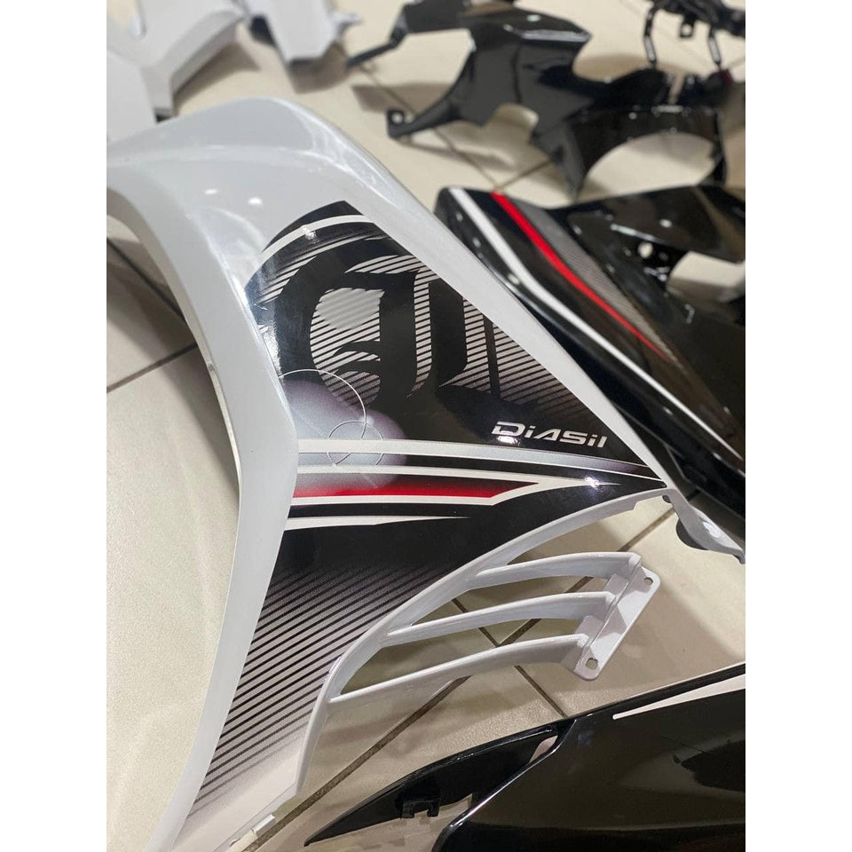COVERSET YAMAHA ORIGINAL SIAP TAMPAL LC LC135 V4 V5 HITAM PUTIH PANDA ORIGINAL YAMAHA HLY MMATE WHITE MM-02