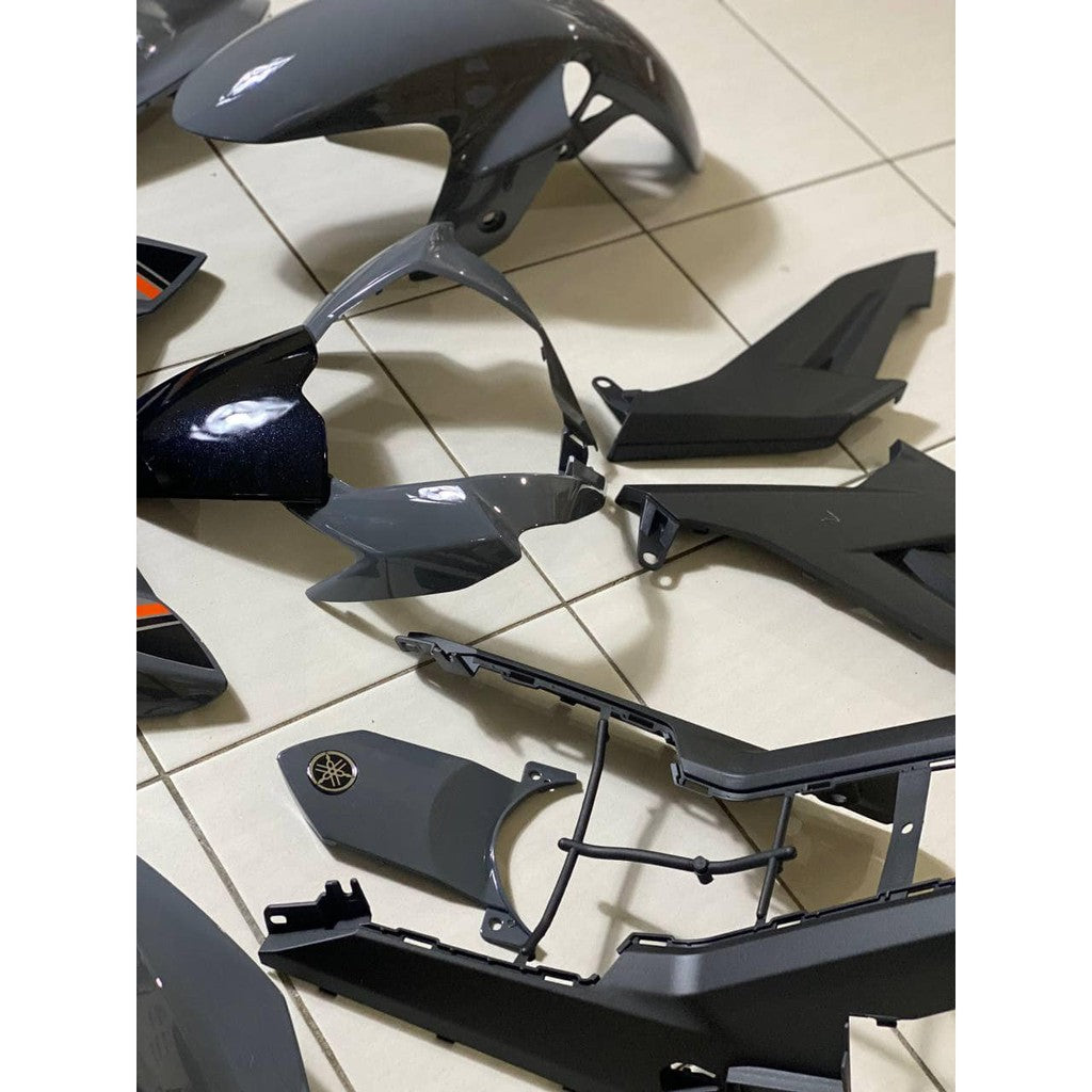 COVER SET Y15ZR V1 V2 DARK GREY FULL STRIPE SILVER ROBOT PREMIUM COVERSET BODYSET Y15ZR Y15 YSUKU NEW ORIGINAL VELOZI