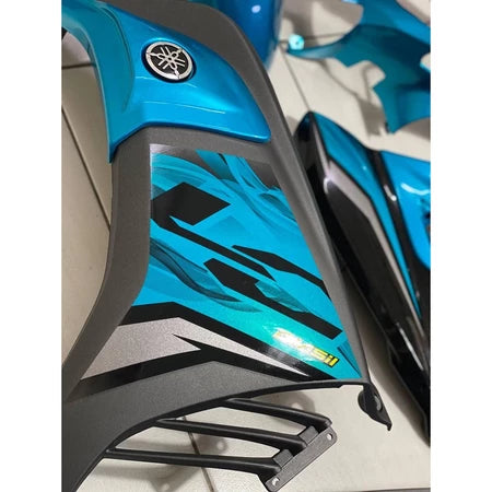 COVERSET YAMAHA ORIGINAL SIAP TAMPAL LC135 LC V7 METALIC CYAN CM6 STRIPE A CLASS HONG LEONG YAMAHA HLY 100% VELOZI