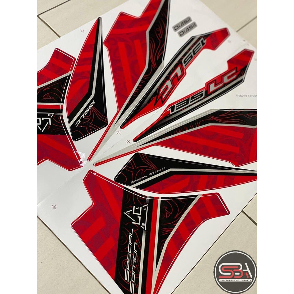 STICKER STRIPE BODYSET COVERSET LC 135 V7 MORITAKA STEALTH FIERY RED SE ORIGINAL YAMAHA