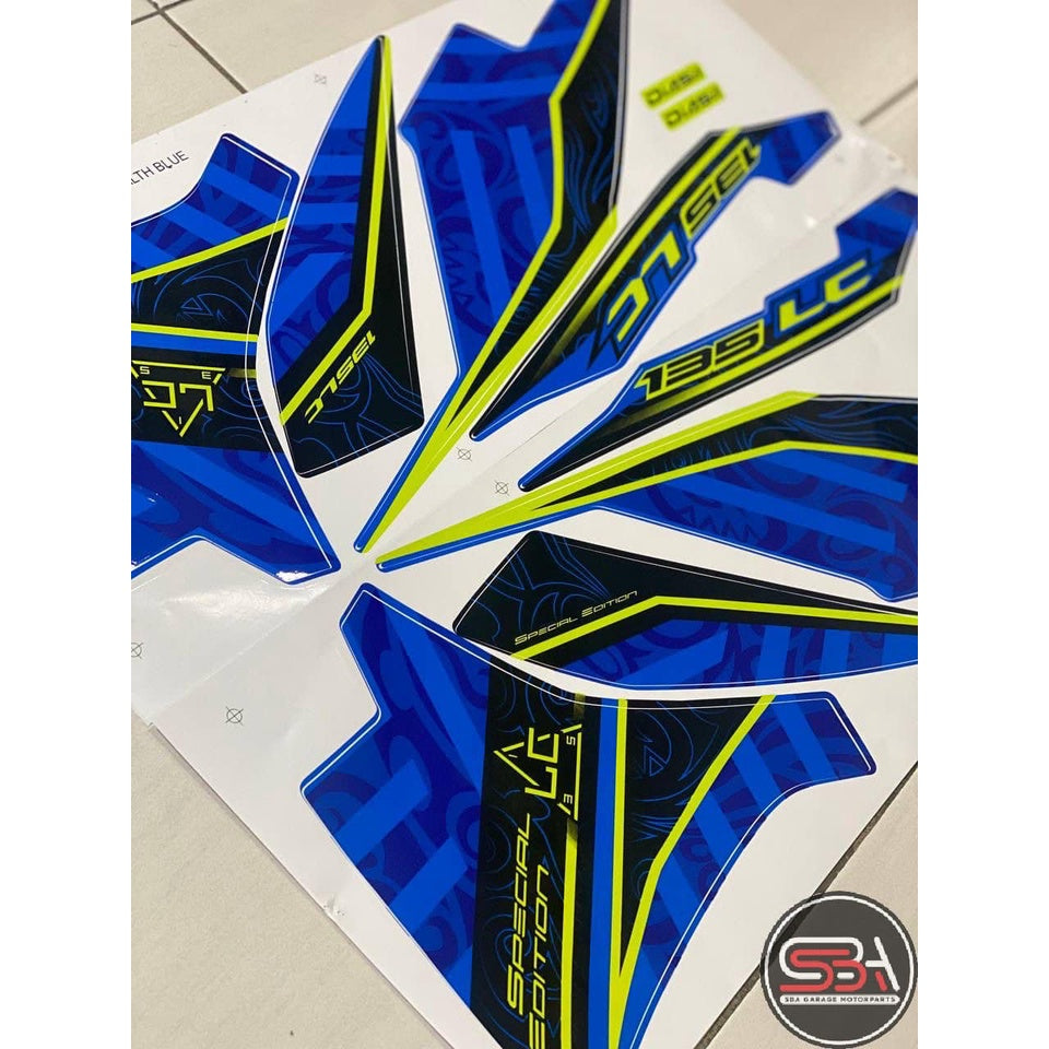 STICKER STRIPE BODY SET / COVERSET LC 135 V7 MORITAKA STEALTH BLUE 2021 ORIGINAL YAMAHA GRED AA