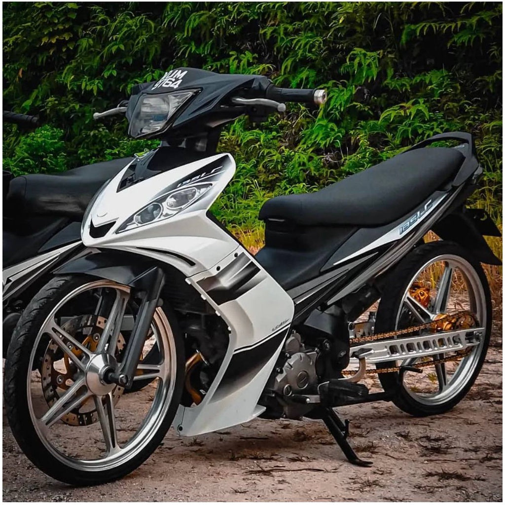 COVERSET BODYSET YAMAHA LC LC135 V1 PUTIH HITAM ORIGINAL HONG LEONG YAMAHA HLY STRIPE SIAP TAMPAL FREE EMBLEM