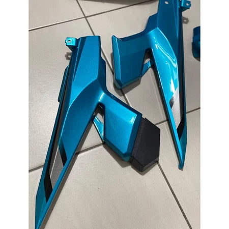 COVERSET YAMAHA ORIGINAL SIAP TAMPAL LC135 LC V7 METALIC CYAN CM6 STRIPE A CLASS HONG LEONG YAMAHA HLY 100% VELOZI