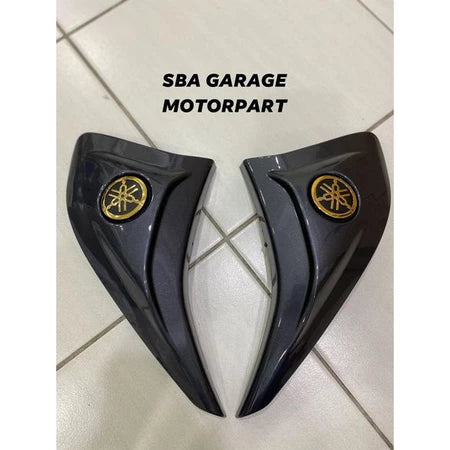 COVER CAP OEM EMBLEM SILVER/GOLD LC135 LC V6 V5 V4 V3 V2 AIR SCOOP LEG SHIELD – 5 COLOUR AVAILABLE – OEM SET