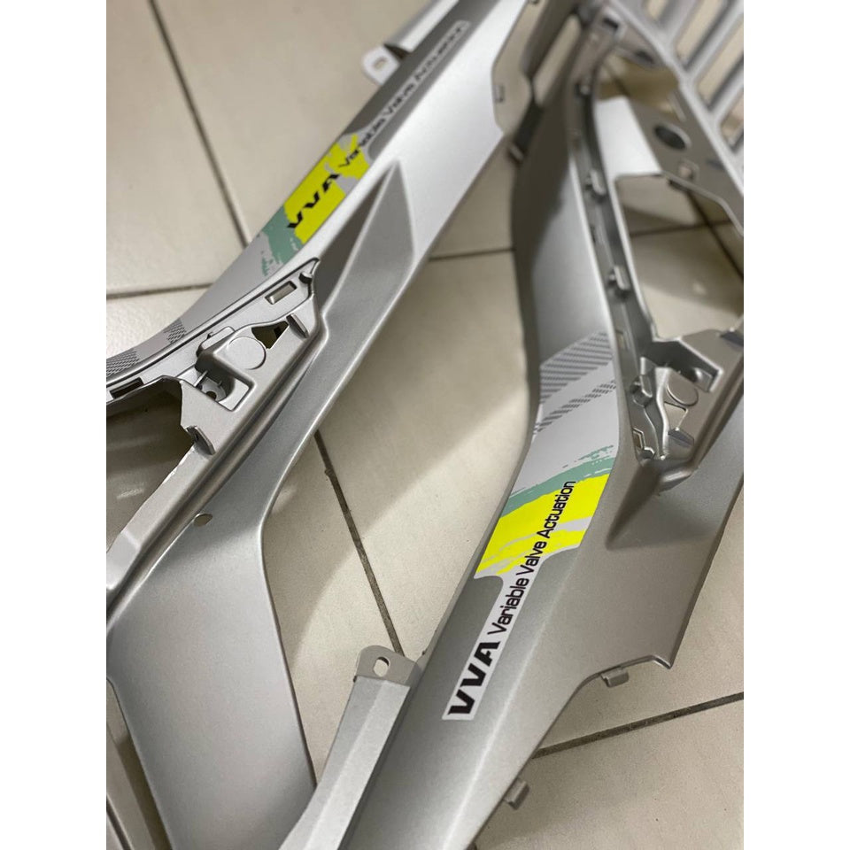 Y16 COVERSET Y16ZR ORIGINAL EQUIPMENT MANUFACTURED OEM DOCTOR EXCITER GREY KILAT 2022 YAMAHA SIAP TANAM