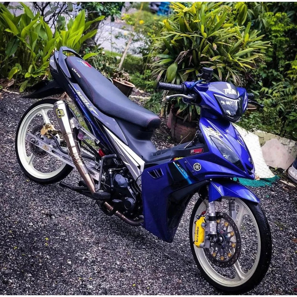 COVERSET BODYSET YAMAHA LC135 V1 BIRU HITAM ORIGINAL HONG LEONG YAMAHA HLY STRIPE SIAP TAMPAL – FREE EMBLEM TIMBUL