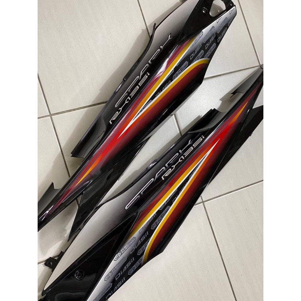 COVERSET LC LC135 V1 THAI DESIGN SPARK BLACK HITAM 2022 YAMAHA OEM ORIGINAL EQUIPMENT STRIPE TANAM CLEAR 2K