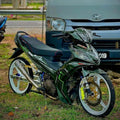 COVERSET BODYSET YAMAHA LC LC135 V1 DNLGM1 ARMY GREEN PATTERN LINE DOCTOR 001 SIAP TANAM