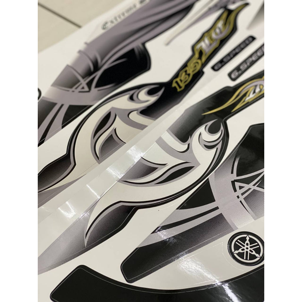 STICKER BODY SET / COVER SET LC 135 V1 MORITAKA SET BATIK HITAM YAMAHA ORIGINAL EXTREME SPIRIT NO 5