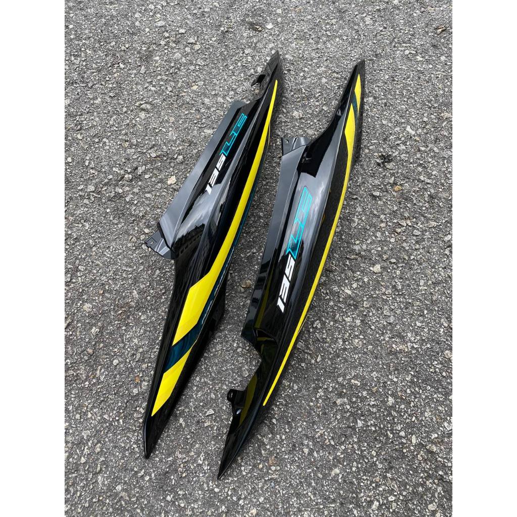 MOTORCYCLE COVERSET BODYSET LC135 LC V8 SUNNY YELLOW BLACK L8-ST-3 FUEL INJECTION FI YAMAHA SIAP TANAM VELOZI