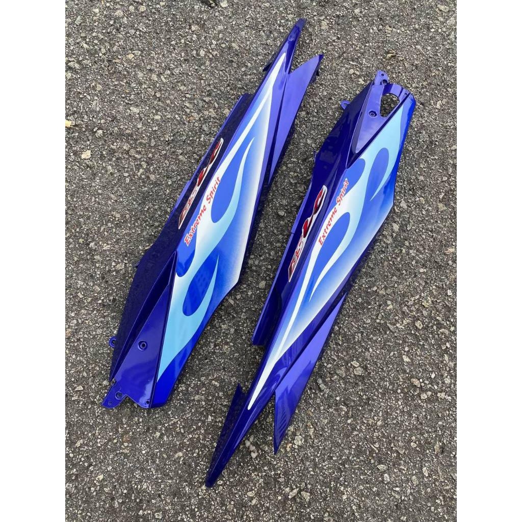 COVERSET BODYSET YAMAHA LC135 V1 BIRU FULL API ORIGINAL M SEKI STRIPE SIAP TAMPAL (FREE EMBLEM)