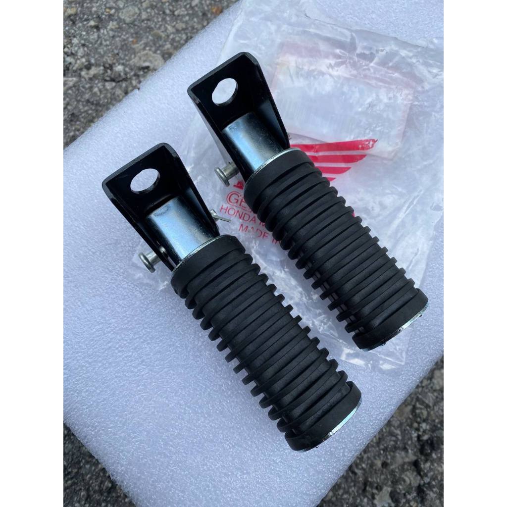 GETAH PEMIJAK KAKI BELAKANG REAR FOOTREST SATU SET KIRI KANAN EX5 HONDA