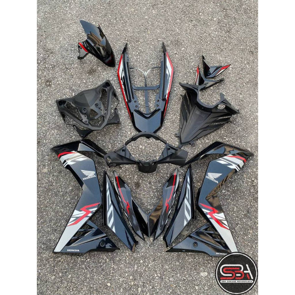 HONDA RS RS150 V1 BODYSET COVERSET DOCTOR BLACK LINE CODE 001 STRIPES PRE-INSTALLED