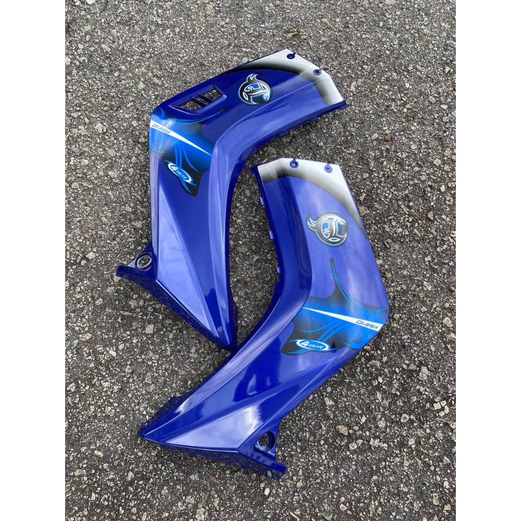 COVERSET BODYSET YAMAHA LC 135 V1 BIRU EXTREME SPIRIT ORIGINAL HONG LEONG YAMAHA HLY STRIPE SIAP TAMPAL (FREE EMBLEM )