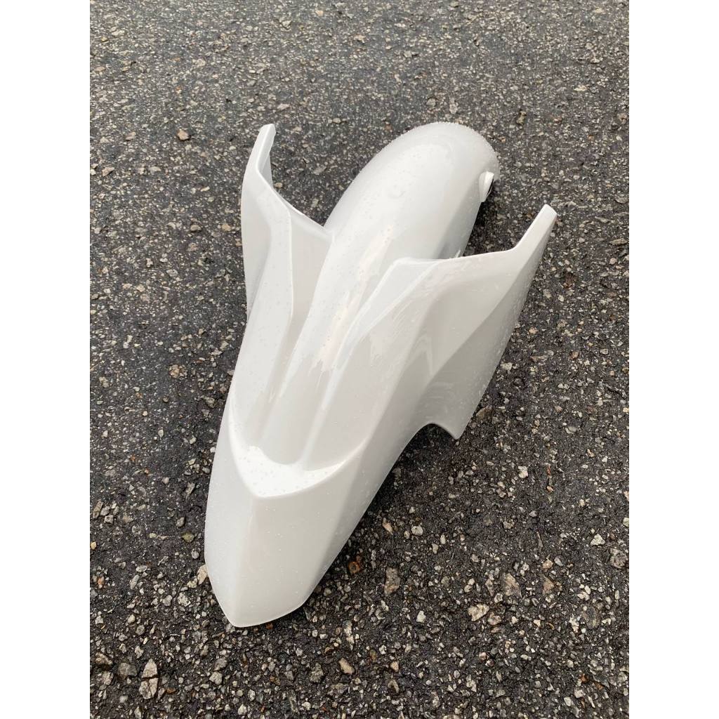 COVERSET BODYSET LC135 LC V8 RC WHITE BLACK FUEL INJECTION FI YAMAHA SIAP TANAM VELOZI ( L8-RC-3 )
