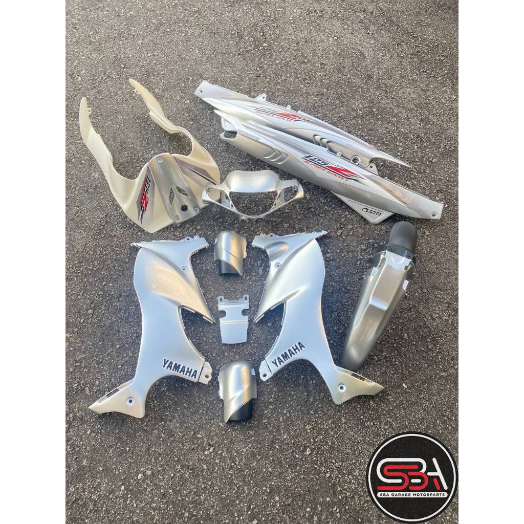 COVERSET ORIGINAL HLY YAMAHA 125 125Z 125ZR SILVER DIAMOND STRIPE/STICKER SIAP TAMPAL PERCUMA EMBLEM HONG LEONG YAMAHA