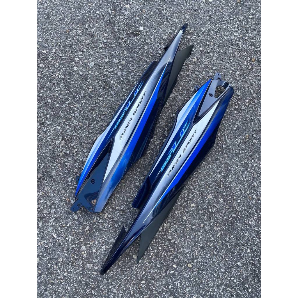 COVERSET LC135 V1 BIRU PUTIH SILVER 1ST EDITION DPBMU BWC1 ORIGINAL HLY SIAP TAMPAL FREE EMBLEM HONG LEONG YAMAHA
