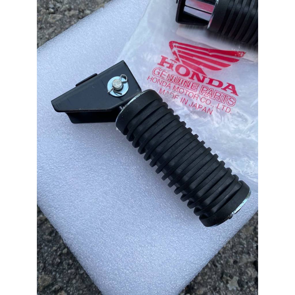 GETAH PEMIJAK KAKI BELAKANG REAR FOOTREST SATU SET KIRI KANAN EX5 HONDA
