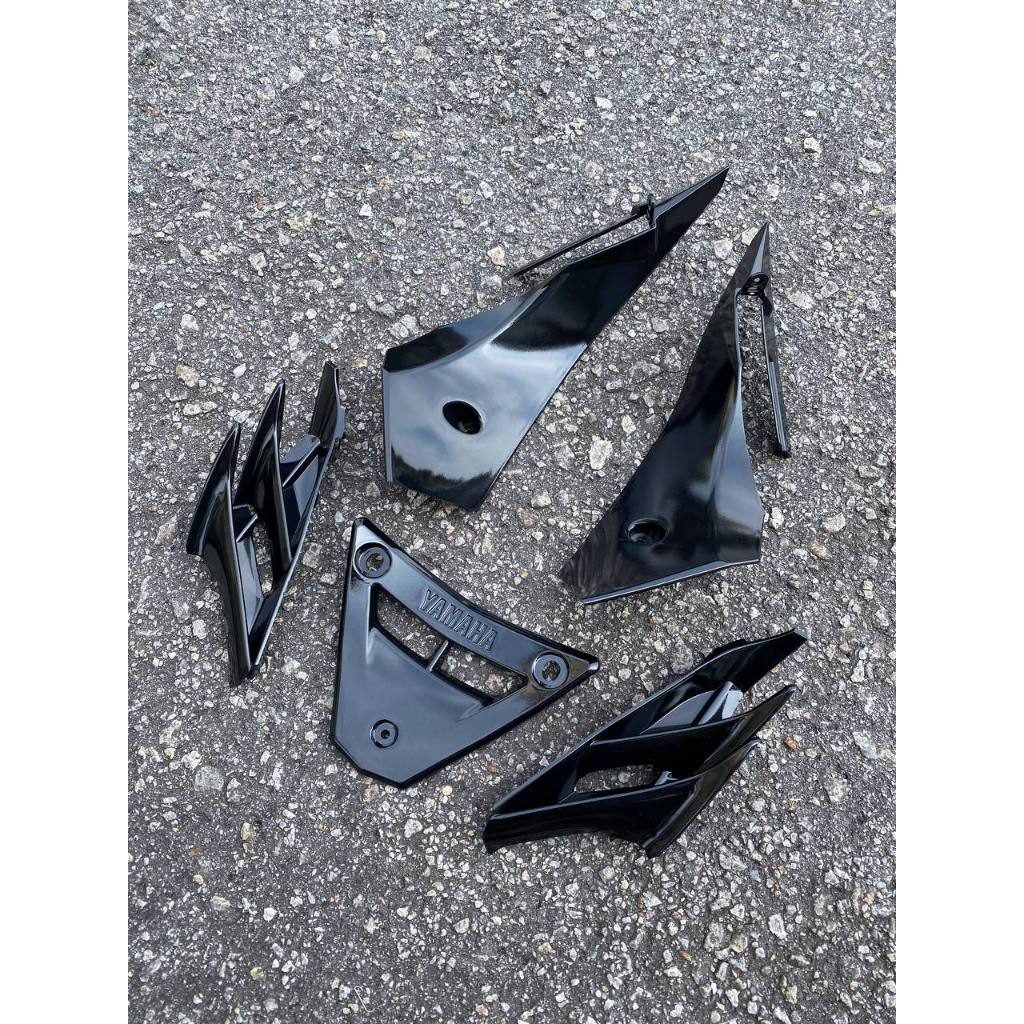 INNER LC 135 V4 V5 V6 V7 OEM DOCTOR HITAM KILAT BRIGHT BLACK FULL ITEM 13 ITEM YAMAHA ORIGINAL EQUIPMENT MANUFACTURED