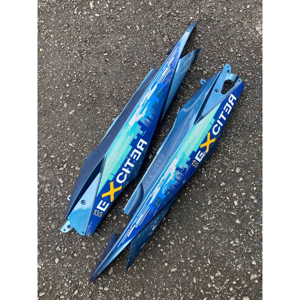 COVERSET YAMAHA LC V1 V2 V3 V4 V5 OEM EXCITER DUSK & DAWN OF THE CITY SILVER BLUE – STRIPE TANAM – FREE  EMBLEM TIMBUL