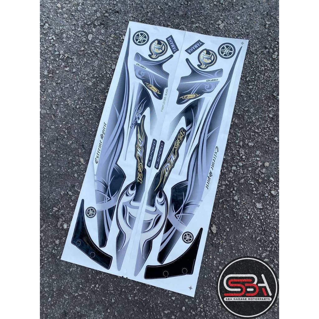 STICKER BODY SET / COVER SET LC 135 V1 MORITAKA SET BATIK HITAM YAMAHA ORIGINAL EXTREME SPIRIT NO 5