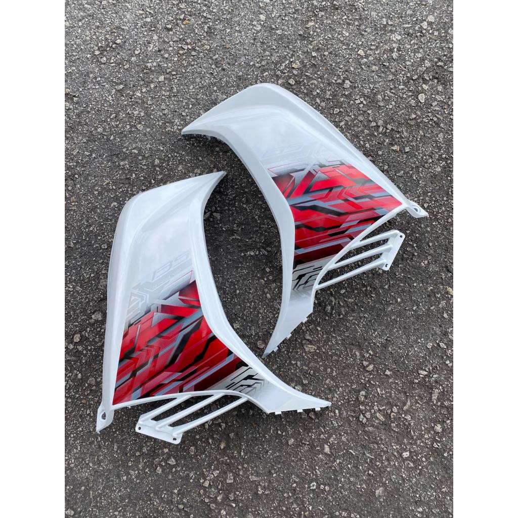 COVERSET BODYSET YAMAHA LC LC135 V2 V6 V7 DR WHITE STRIPE TANAM CODE 005 DOCTOR EDITION OEM MERAH ROBOT