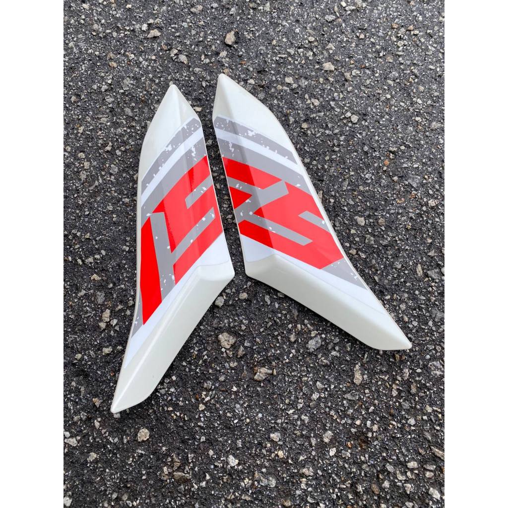Y16 V1 V2 COVERSET Y16ZR SILKY CRYSTAL WHITE GREY MATT STANDARD DESIGN ORIGINAL VELOZI YAMAHA SIAP TAMPAL READY STOK