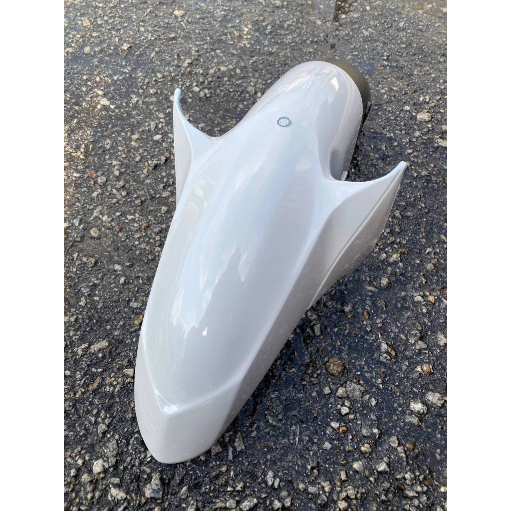 COVERSET BODYSET YAMAHA LC135 V1 PUTIH FULL API WHITE ORIGINAL M SEKI STRIPE SIAP TAMPAL ( FREE EMBLEM )