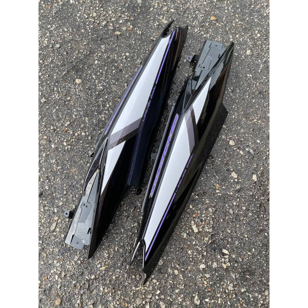 COVERSET BODYSET YAMAHA LC LC135 V6 V7 DR EXCITER CREAMY WHITE STRIPE TANAM CODE 021 DOCTOR EDITION OEM