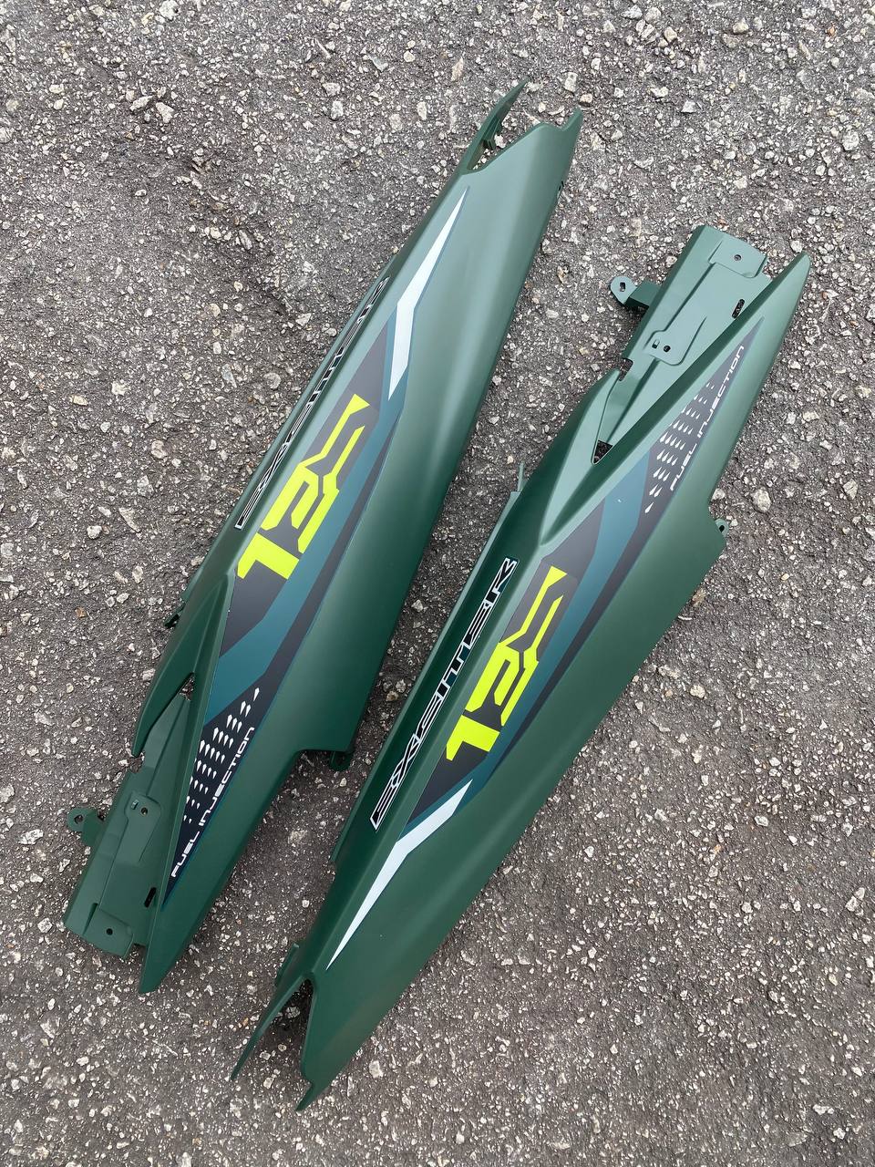 YAMAHA BODYSET LC 135 V6 EXCITER 2021 NEW DESIGN SPECIAL EDITION GREEN STRIPE TANAM FREE EMBLEM - OEM COVERSET