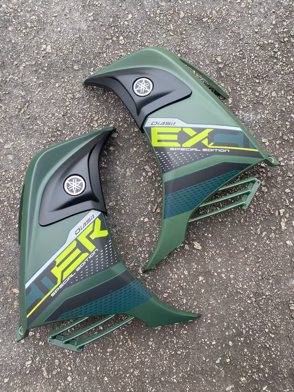 YAMAHA BODYSET LC 135 V6 EXCITER 2021 NEW DESIGN SPECIAL EDITION GREEN STRIPE TANAM FREE EMBLEM - OEM COVERSET