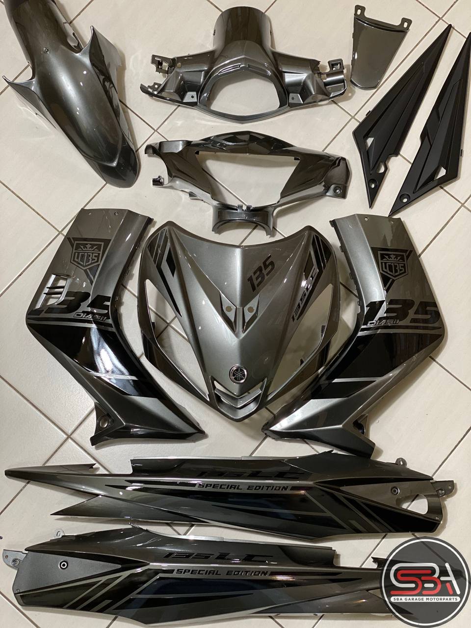 COVERSET YAMAHA LC 135 LC135 DOCTOR V1 ( 005 ) V4 V5 V6 V7 ( 012 ) GREY MATELIC 2022 BODYSET SIAP TANAM KILAT