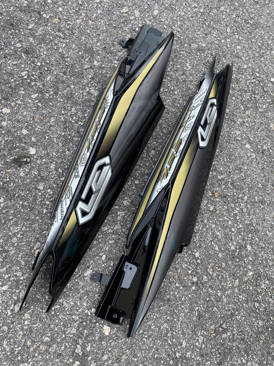 YAMAHA LC LC135 V2 V3 V4 V5 V6 V7 HITAM PURBA KILAT MATELIC BLACK FULL COVERSET SIAP TAMPAL M SEKI MALAYSIA