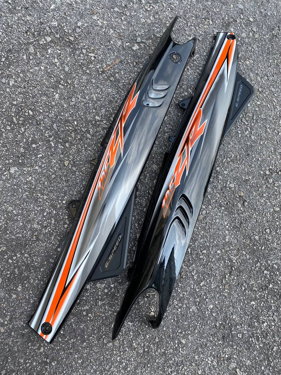 COVERSET ORIGINAL HLY YAMAHA 125 125z 125zr HITAM OREN STRIPE/STICKER SIAP TAMPAL PERCUMA EMBLEM HONG LEONG VELOZI MMATE
