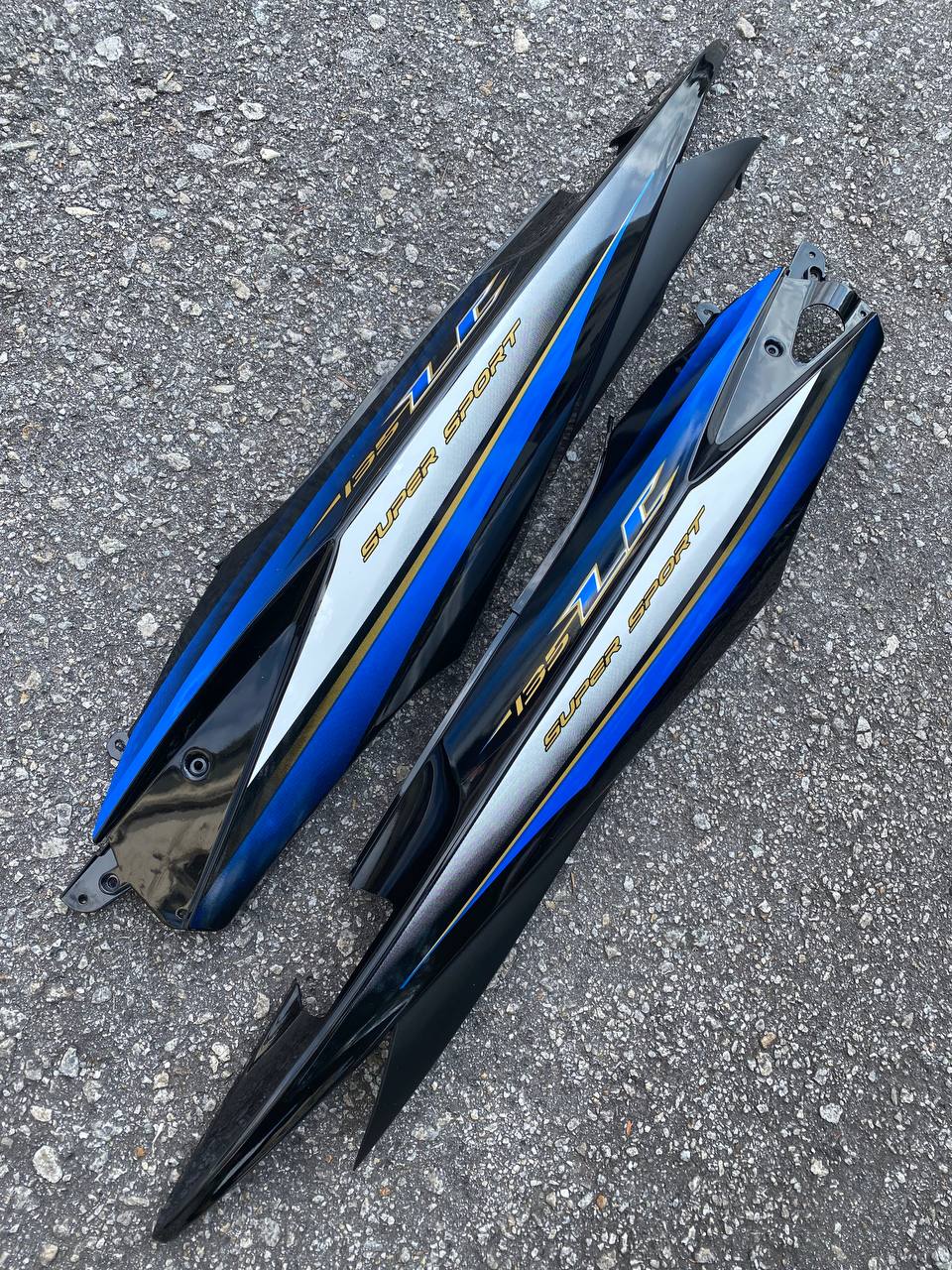 COVERSET BODYSET YAMAHA LC LC135 V1 BIRU GOLD ORIGINAL HONG LEONG YAMAHA HLY STRIPE SIAP TAMPAL