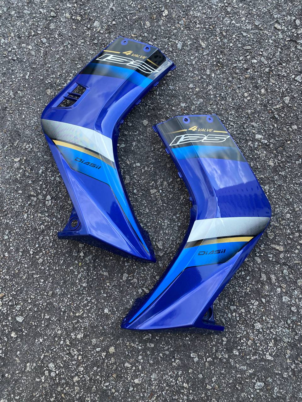 COVERSET BODYSET YAMAHA LC LC135 V1 BIRU GOLD ORIGINAL HONG LEONG YAMAHA HLY STRIPE SIAP TAMPAL