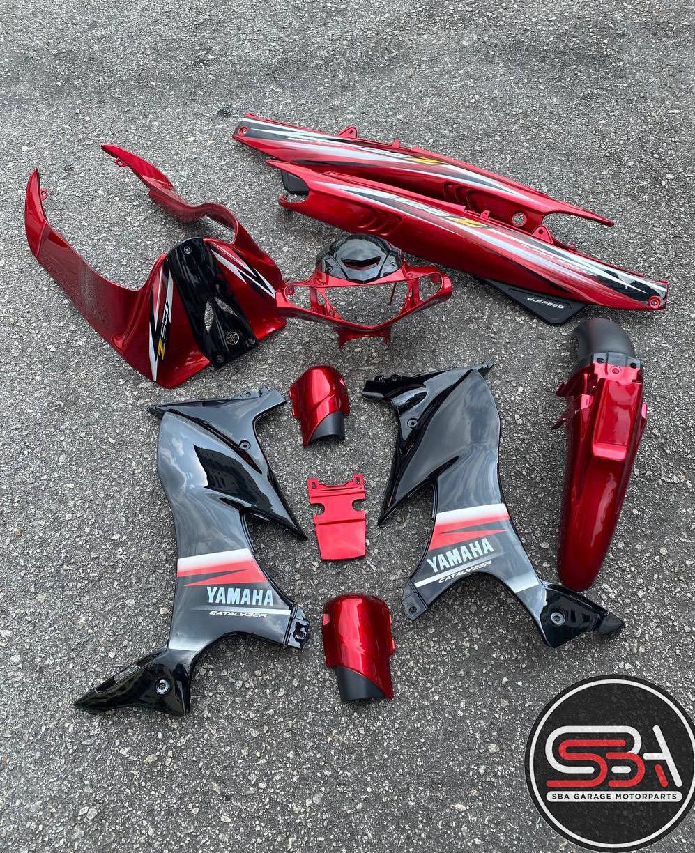 COVERSET ORIGINAL HLY YAMAHA 125z 125zr HITAM BIRU MERAH SKALA DESIGN STRIPE SIAP TAMPAL PERCUMA EMBLEM HONG LEONG HLY