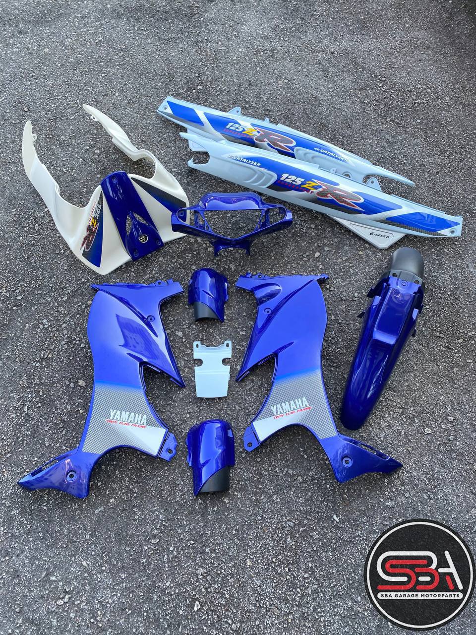 COVERSET ORIGINAL 125Z 125ZR MERAH BIRU PURPLE BATA DESIGN “R” CARBON / CHROME HONG LEONG YAMAHA HLY