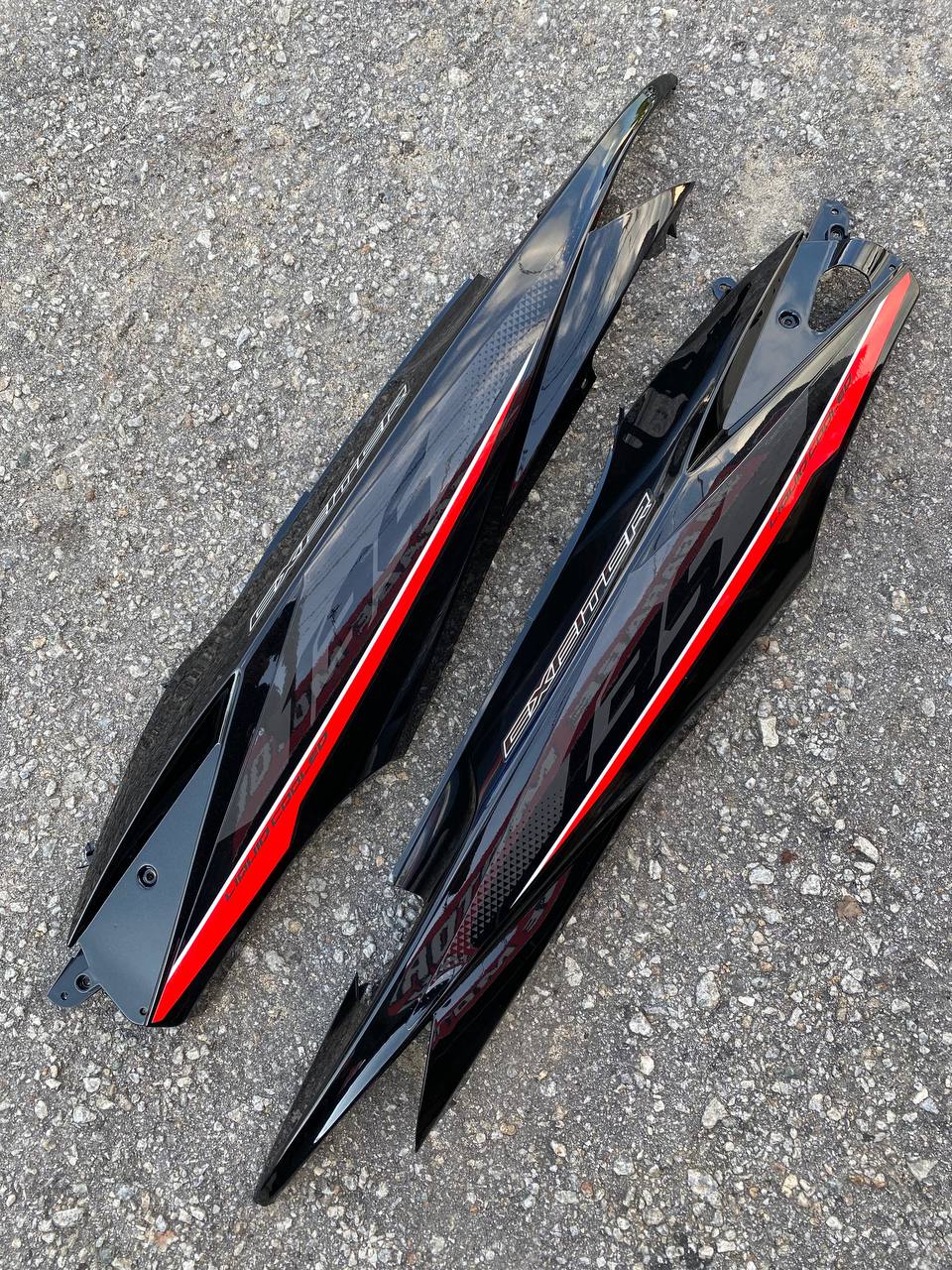 COVERSET BODYSET YAMAHA LC LC135 V1 DR RC HITAM BLACK LINE RED STRIPE TANAM CODE 007 DOCTOR EDITION OEM