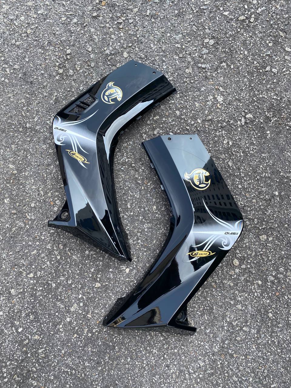COVERSET BODYSET LC 135 V1 HITAM BATIK EXTREME SPIRIT ORI 100% HONG LEONG YAMAHA HLY STRIPE SIAP TAMPAL VELOZI