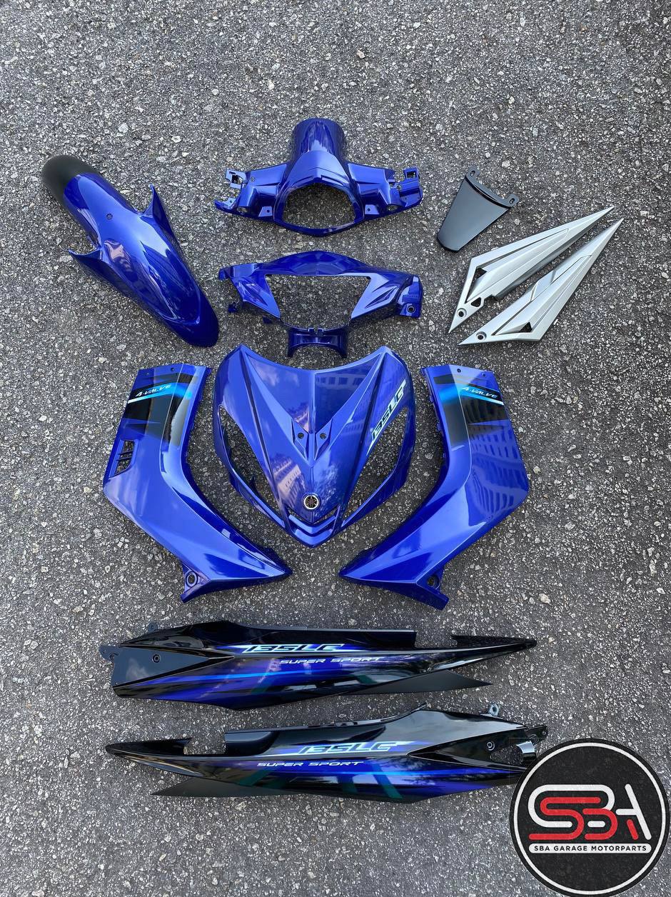 COVERSET BODYSET YAMAHA LC135 V1 BIRU HITAM ORIGINAL HONG LEONG YAMAHA HLY STRIPE SIAP TAMPAL – FREE EMBLEM TIMBUL