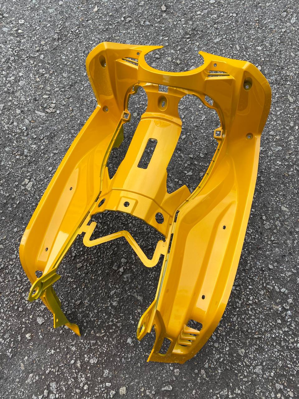 INNER LC LC135 V1 CENTER INNER PANEL OEM 1 PC LEG SHIELD VELOZI OEM SET