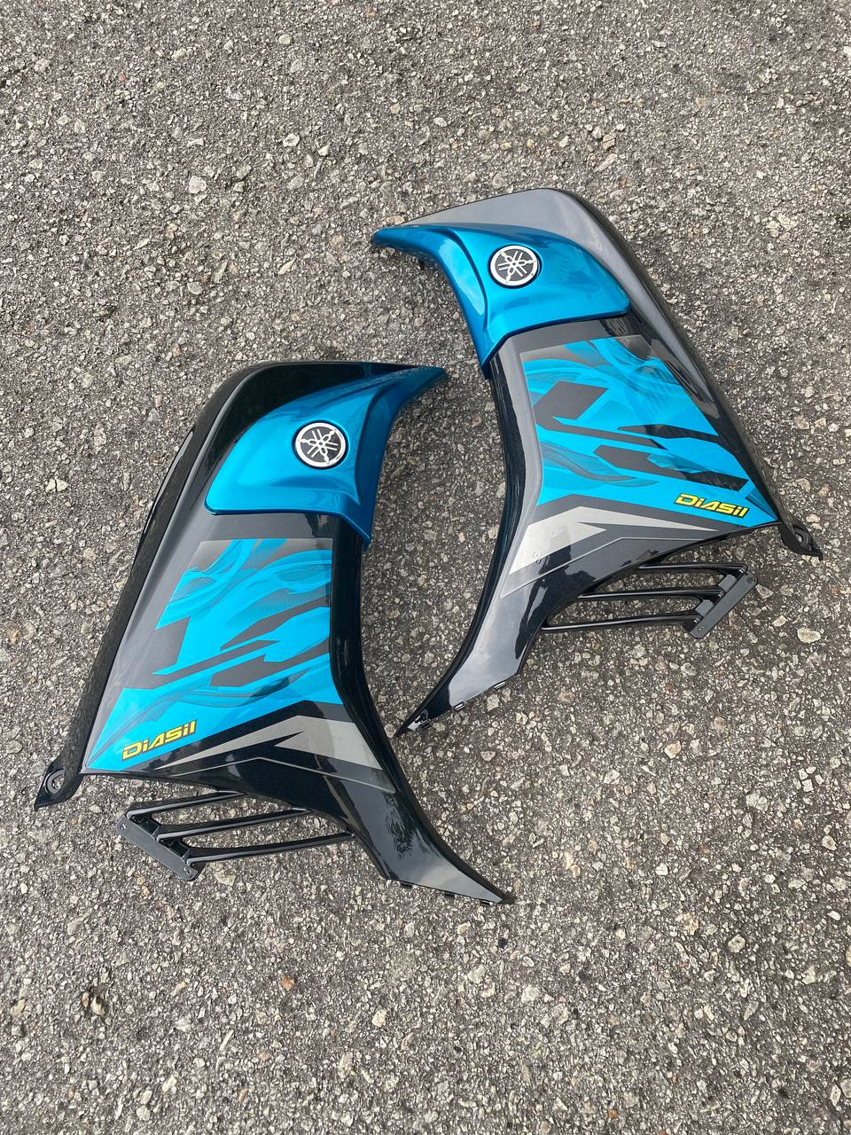 COVERSET YAMAHA SIAP TANAM LC135 LC V6 V7 METALIC CYAN GLOSSY KILAT DOCTOR EDITION TERMASUK EMBLEM,COVER ENGINE,HEAD CAP