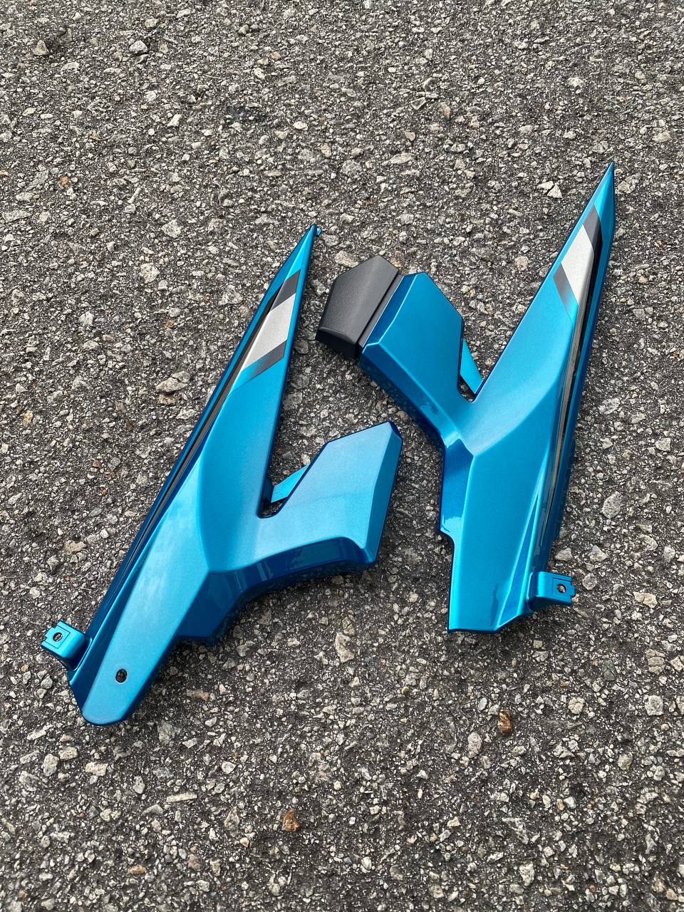 COVERSET YAMAHA SIAP TANAM LC135 LC V6 V7 METALIC CYAN GLOSSY KILAT DOCTOR EDITION TERMASUK EMBLEM,COVER ENGINE,HEAD CAP