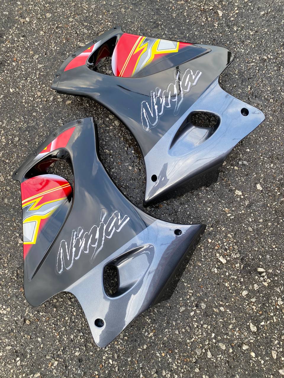 KAWASAKI NINJA DOUBLE R 150 RR STANDARD COVERSET STICKER SIAP TANAM BLACK HITAM TERMASUK TANK ( 2 KOTAK BESAR ) OEM SET