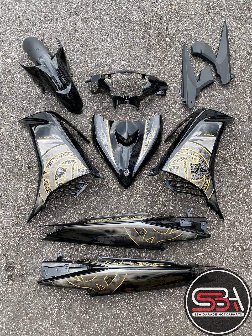 COVERSET ORIGINAL HONG LEONG YAMAHA HLY VELOZI M SEKI LC LC135 V2 V3 V4 V5 V6 HITAM BATIK GOLD STRIPE SIAP TAMPAL