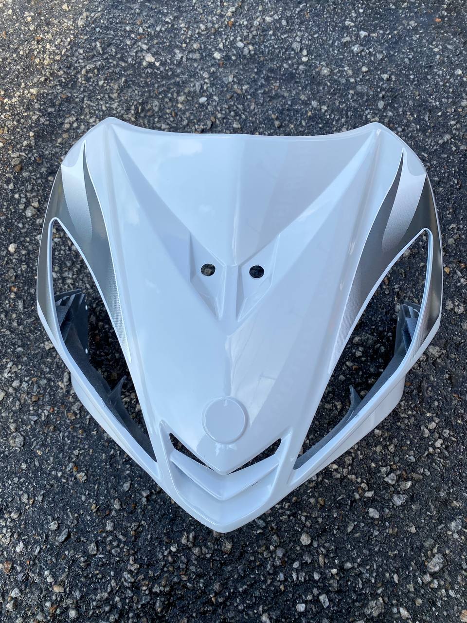 COVERSET BODYSET YAMAHA LC135 V1 PUTIH FULL API WHITE ORIGINAL M SEKI STRIPE SIAP TAMPAL ( FREE EMBLEM )