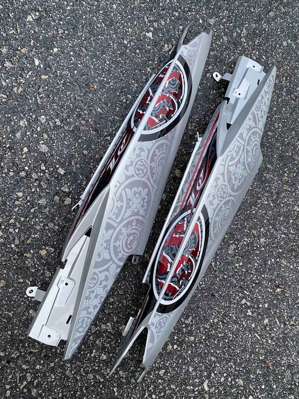COVERSET BODYSET YAMAHA LC LC135 V2 V6 V7 DR MERAH SILVER RM7 S3 BATIK MERAH RED STRIPE TANAM CODE 032 DOCTOR / VELOZI