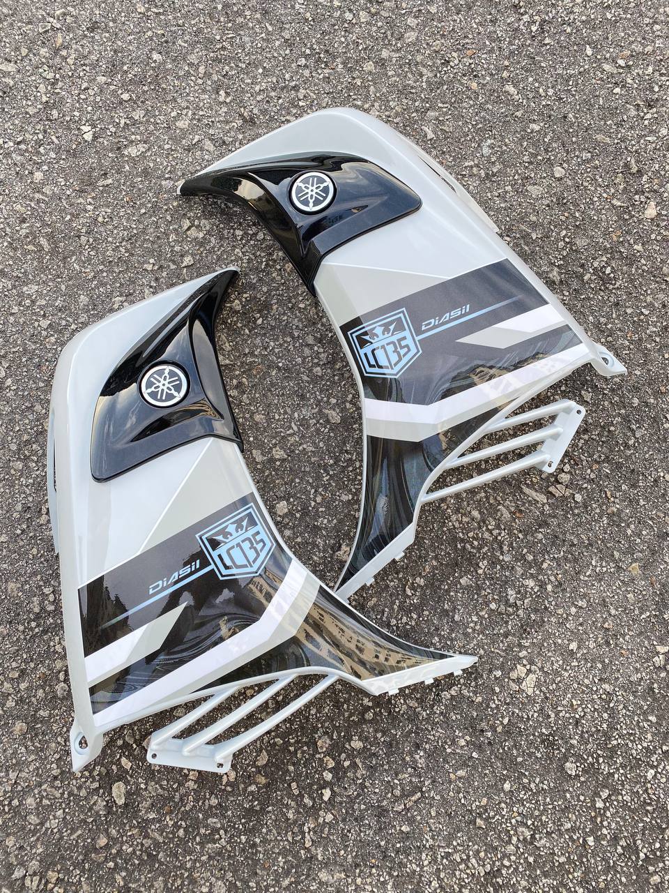 COVERSET BODYSET YAMAHA LC LC135 V4 V5 V6 V7 DR EXCITER WHITE PUTIH STRIPE TANAM CODE 022 DOCTOR EDITION OEM