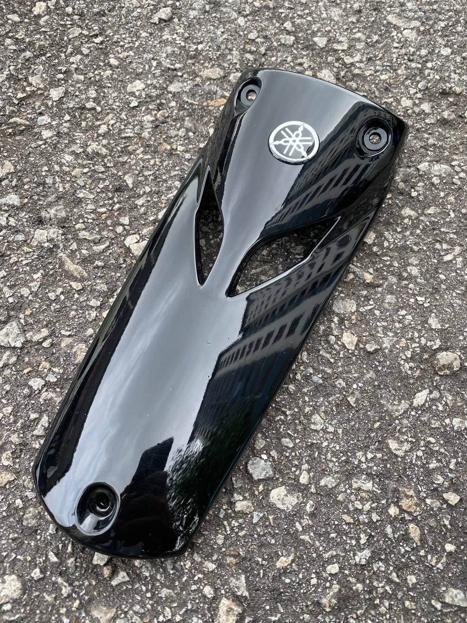 PANEL FRONT COVER DADA Y125zr Y 125zr SEKALI EMBLEM PERCUMA ORIGINAL GENUINE YAMAHA HLY